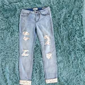 Judy Blue Distressed Flower Patch Skinny Jeans